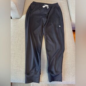 Vuori Mens Sunday Performance Jogger
Black
Medium
Great condition